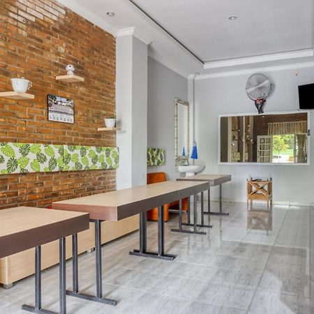 Reddoorz Near Sindu Kusuma Edupark 2 Hotel Cebongan Exterior photo