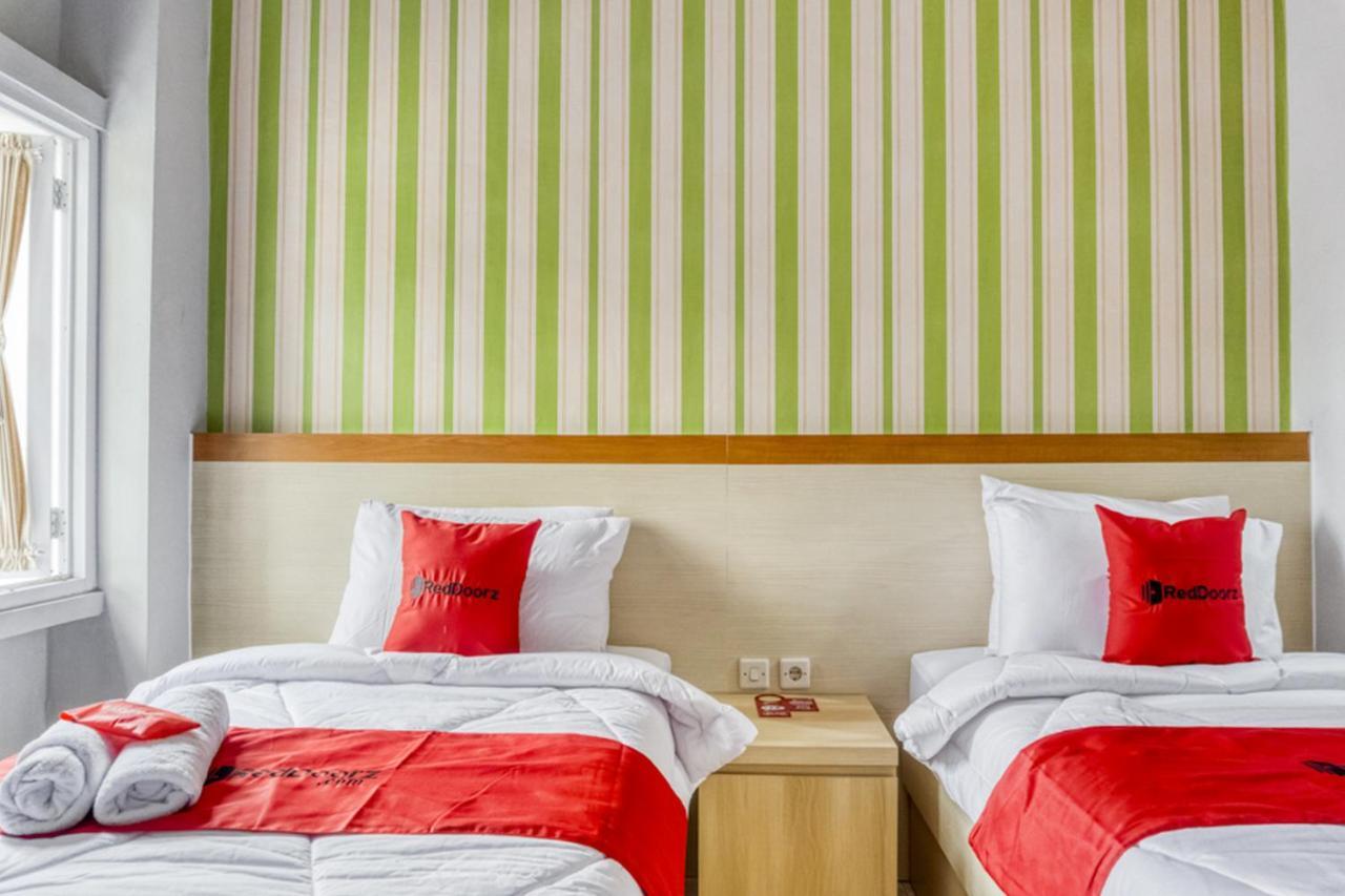 Reddoorz Near Sindu Kusuma Edupark 2 Hotel Cebongan Exterior photo