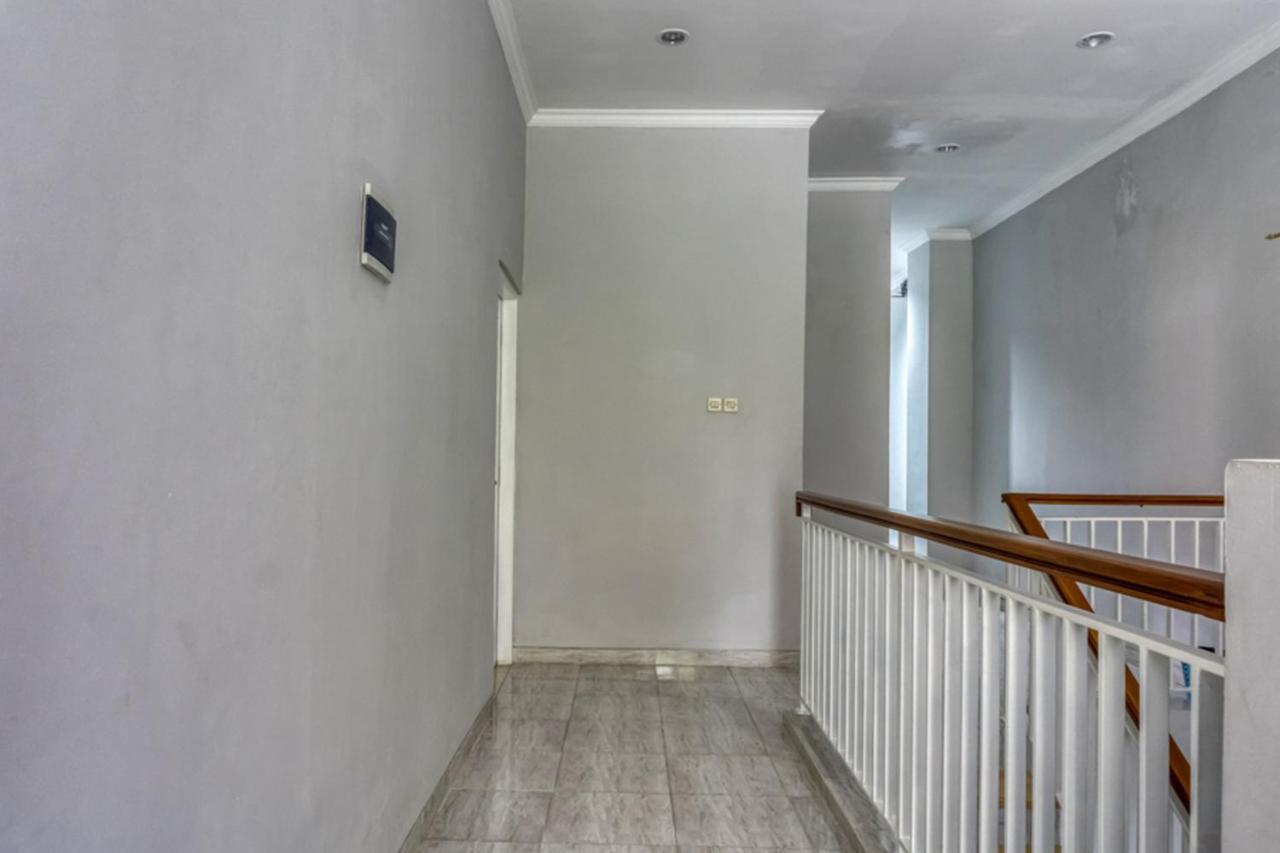 Reddoorz Near Sindu Kusuma Edupark 2 Hotel Cebongan Exterior photo